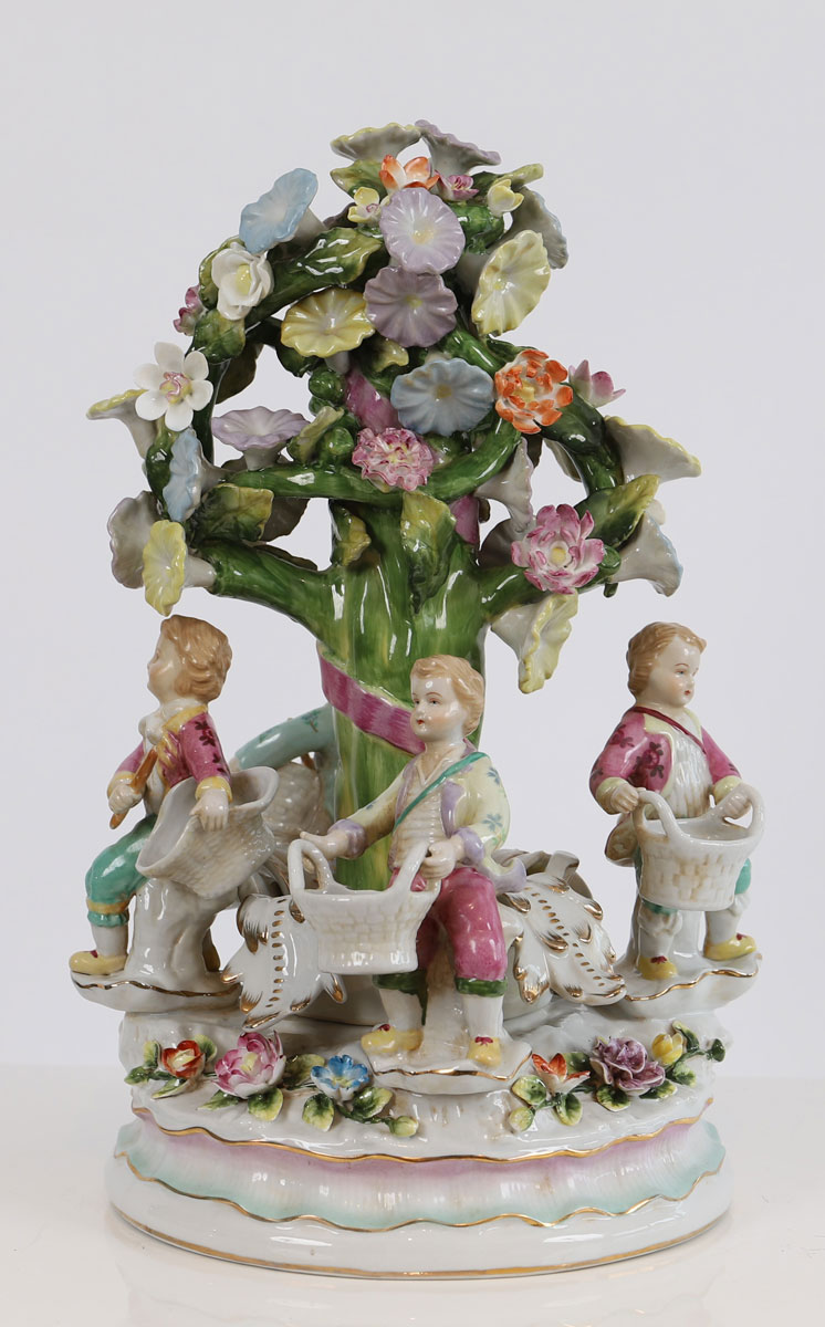 Porcelain in the taste of Meissen 