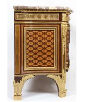 Exceptionnelle commode de château Louis XVI d'aprés RIESENER Versailles