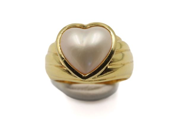 Pearl heart ring