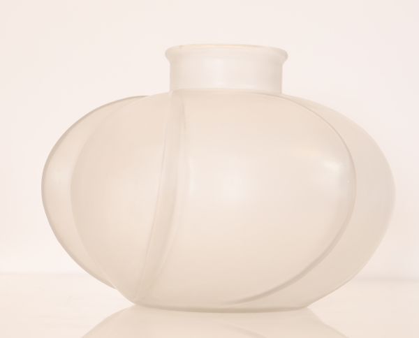 Vase René LALIQUE  (1860-1945)