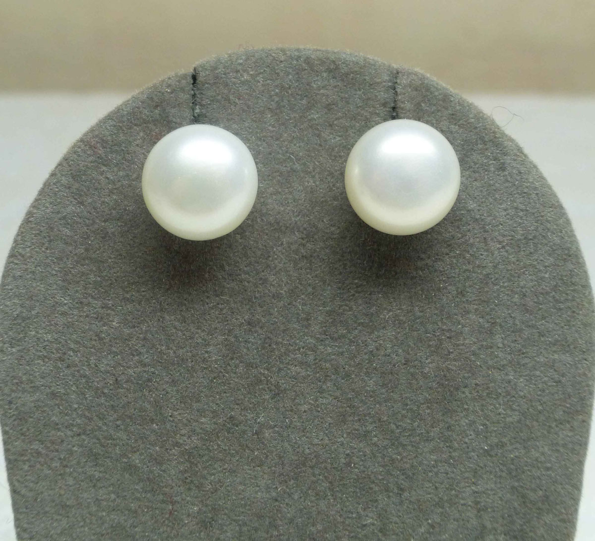 Pair of earrings 