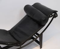 Chaise longue modèle de Charlotte Perriand (1903-1999) pour l’atelier du Corbusier (1887-1965)