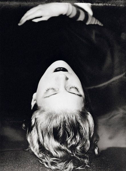 Lee Miller Back (1930), Print, after Man Ray, Color print signed on Arches paper in the plate, and publisher's stamp numbered on 150, framed with publisher's certificate, Size 38x28 cm