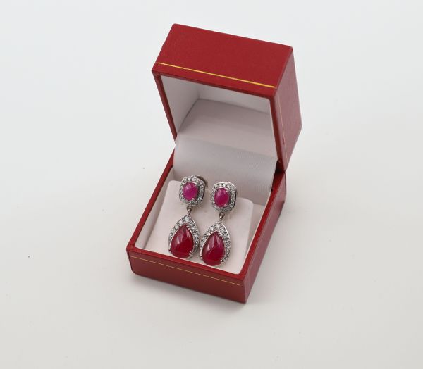 Paire de boucles d’oreilles - Rubis cabochon