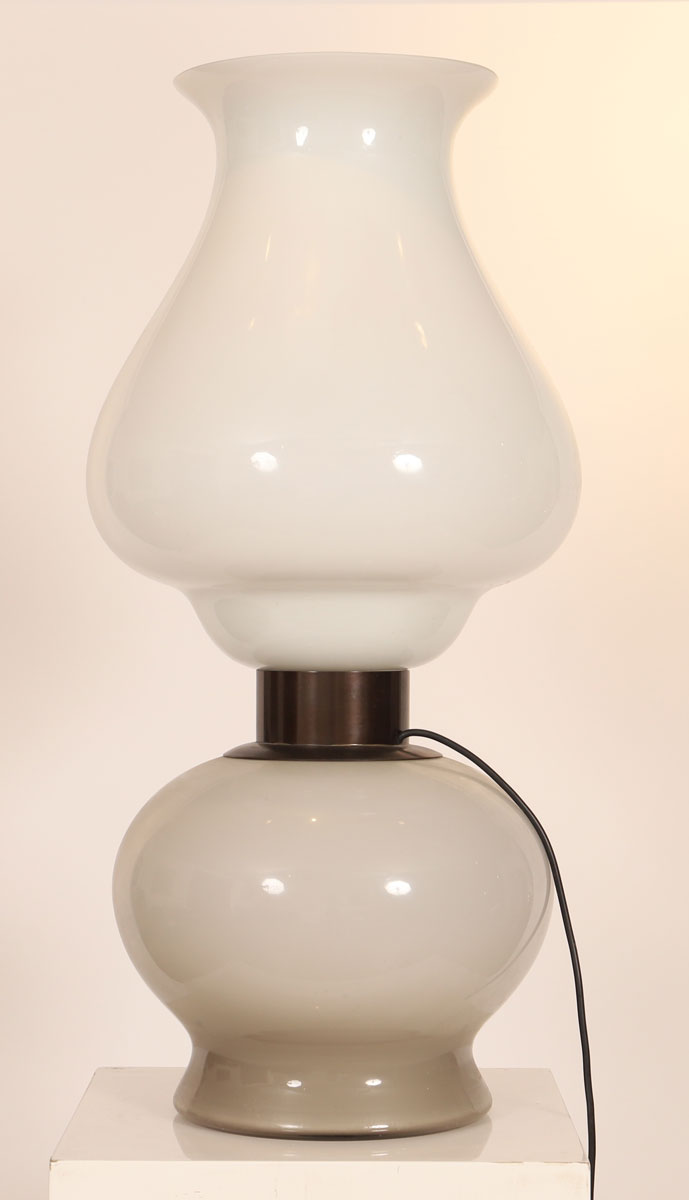 Grande lampe opaline blanche et fumé