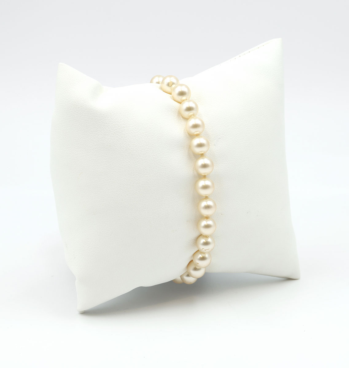 Pearl bracelet