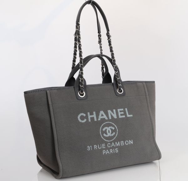 CHANEL - Deauville gris clair