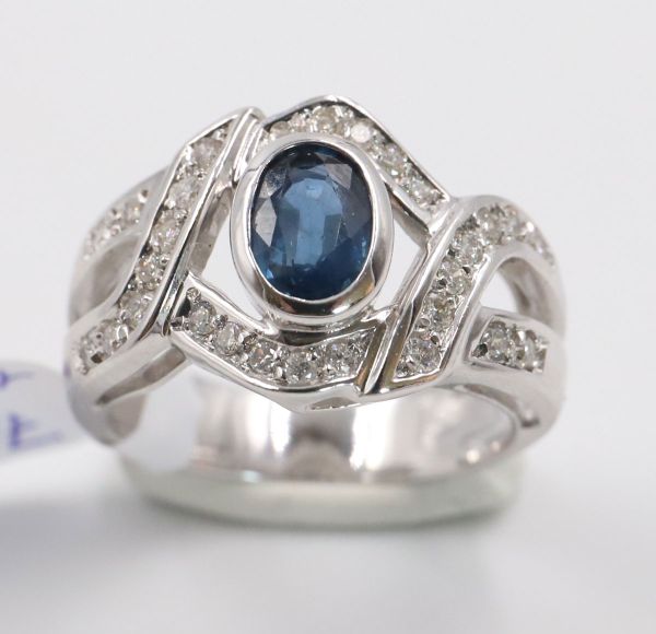 Sapphire and diamond cisscross ring 