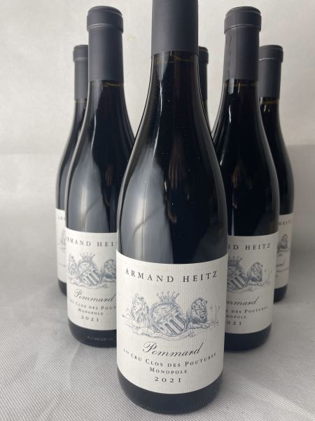 142 Pommard 1er Cru Clos des Poutures Monopole (x6)