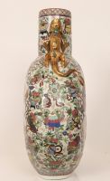 Important Chinese vase in the Qianlong taste (1736- 1795/96)