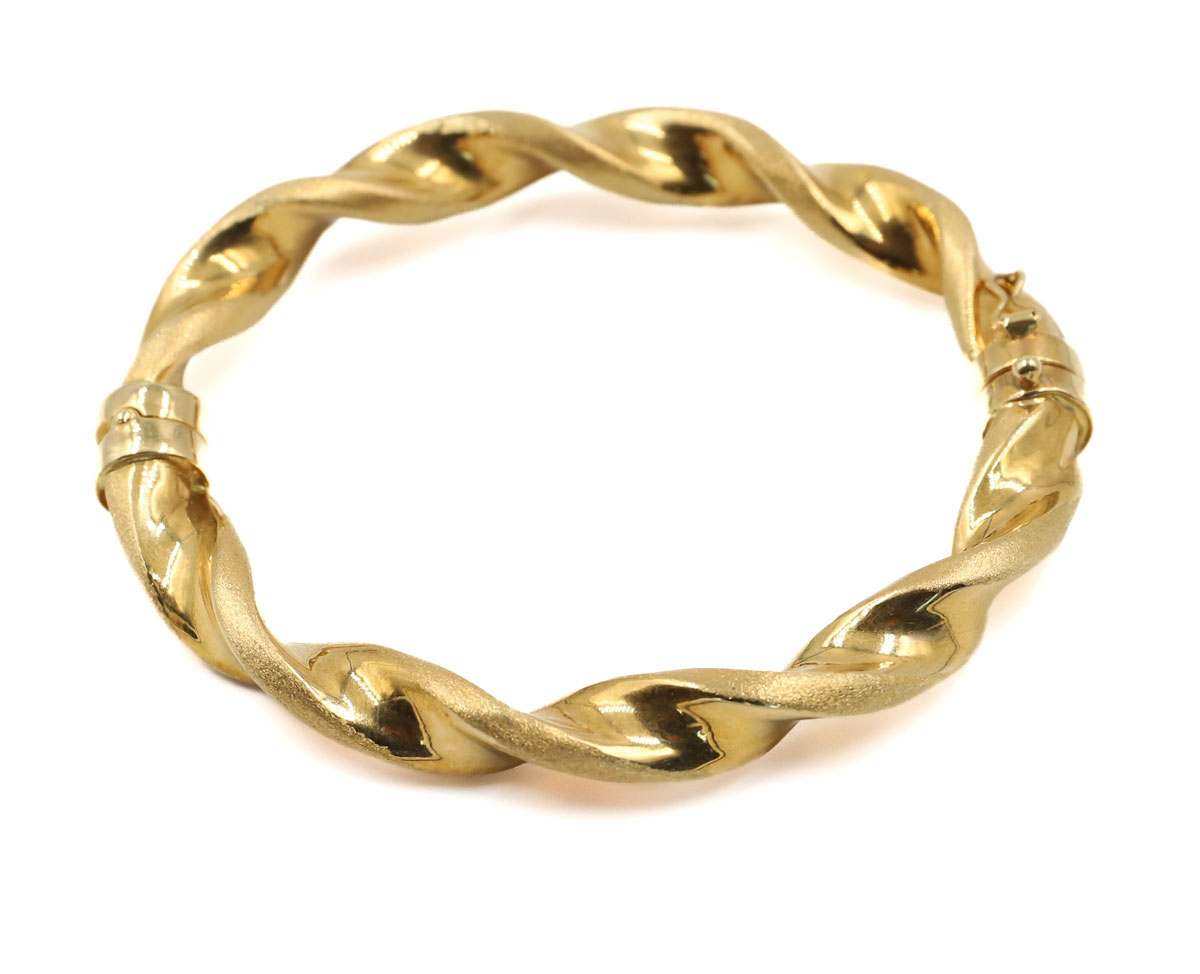 Twisted bangle bracelet