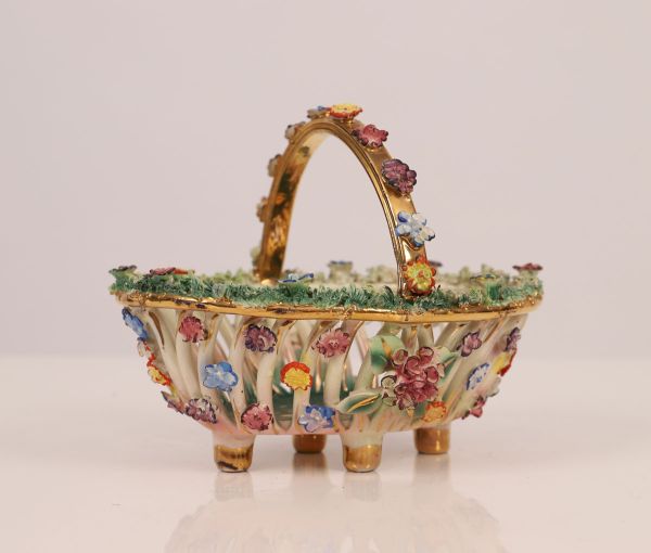 Ceramic basket with floral decoration