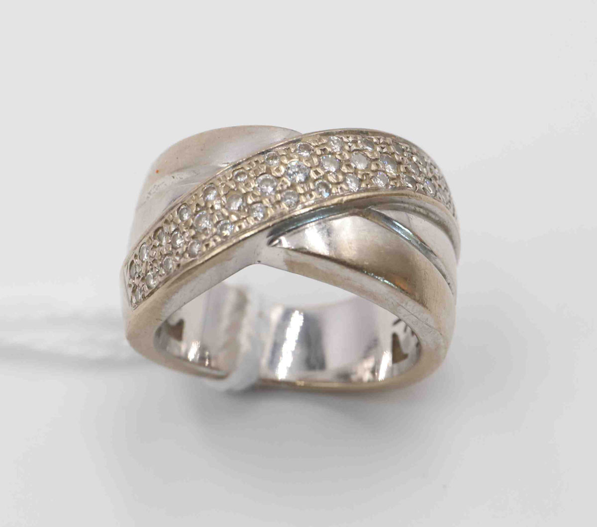 Interlacing ring