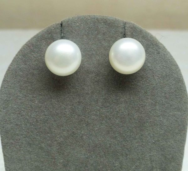 Paire de boucles d'oreilles en perles de culture naturelles forme 