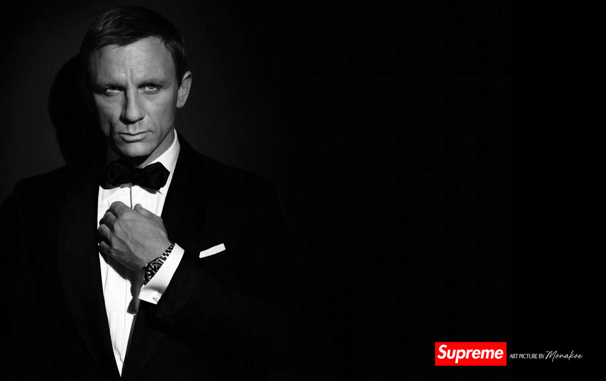 Daniel Craig Bond 2( d'apres ), Supreme by Monakoe, Photo printed on glossy paper, Silver finish, delivered framed, Photo size 44,5x28, Frame size 54,5x38 cm (white pass-through), edited in 5 copies