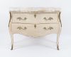 Commode sauteuse style Louis XV