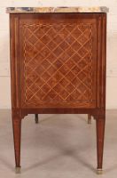 Louis XVI chest of drawers in marquetry 