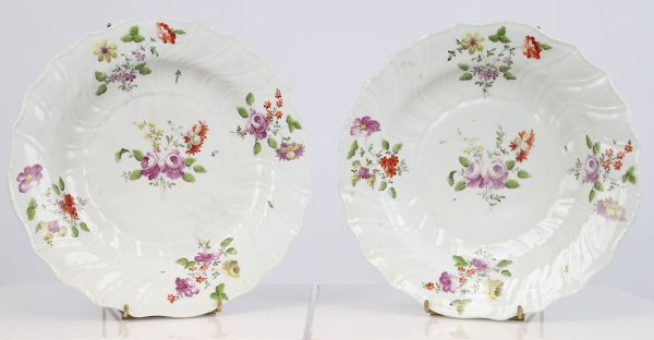 Pair of large dishes - Vienna