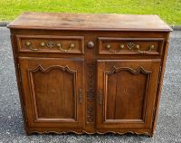 Luxembourgish sideboard with height of support