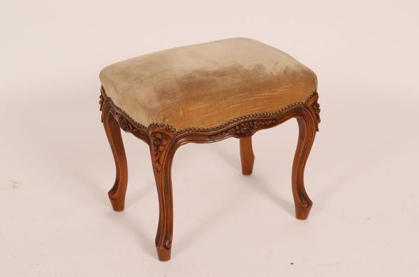 Tabouret de style Louis XV 