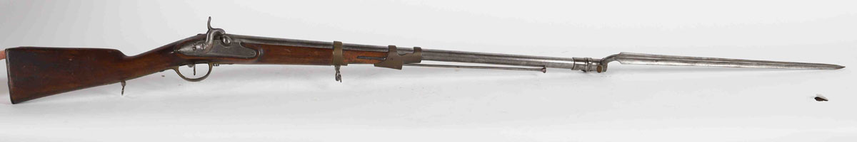 Percussion rifle with bayonet