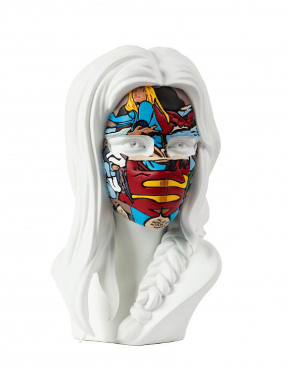 Sandra Chevrier (Née en 1983)