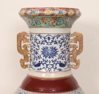 Chinese imperial vase in the Qianlong style (1736- 1795/96)