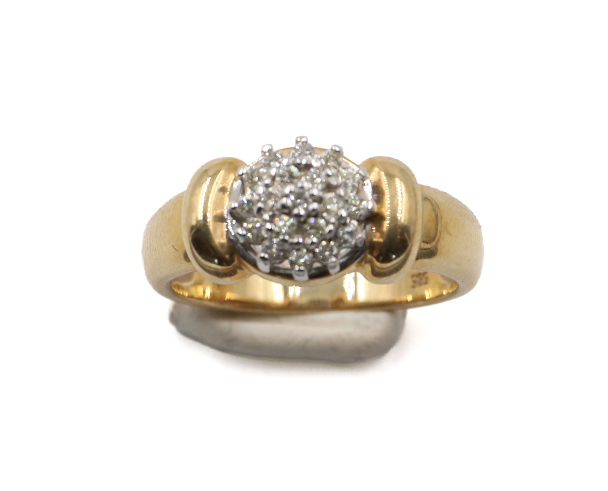 Ring 14K yellow gold and diamonds