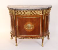 Commode de style Louis XVI