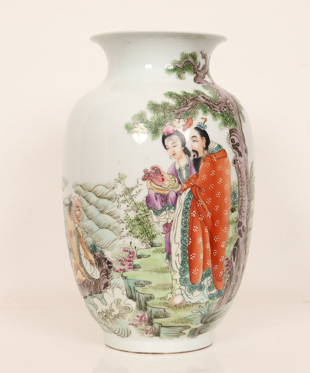 Vase antique Chine dans le goût de la Dynastie Chia-Ching (1796-1820)