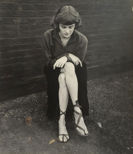 Selma Browner (1940), Print, after Man Ray, Color print signed on Arches paper in the plate, and publisher's stamp numbered on 150, framed with publisher's certificate, Size 51x51 cm