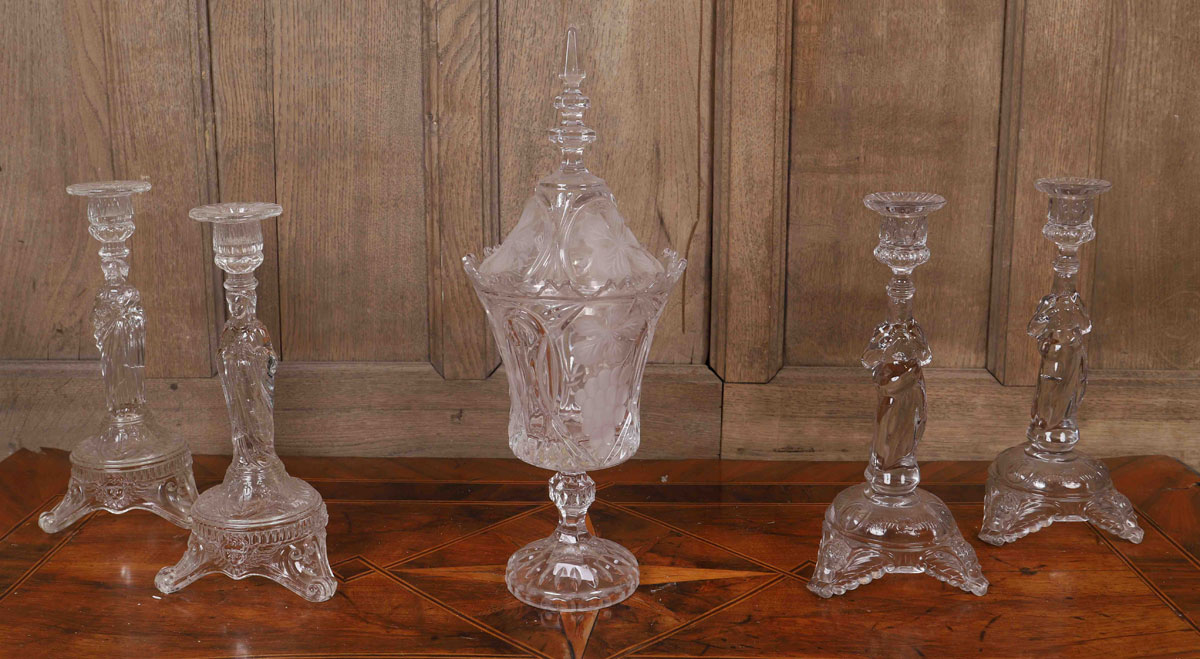 Set of 4 glass candlesticks and a candy box