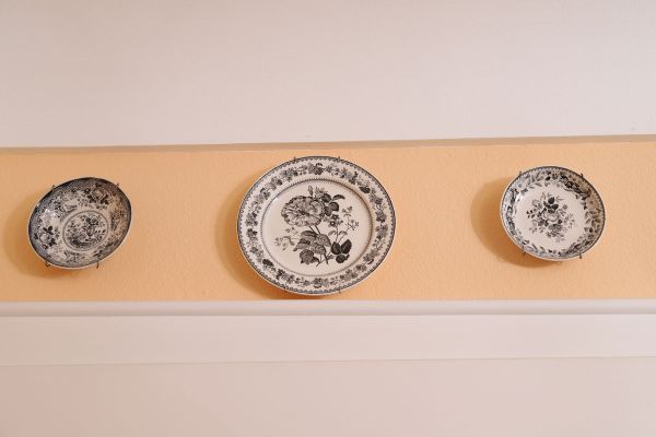 Set of 2 bowls and a plate- Boch Luxembourg