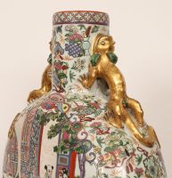 Important vase chinois dans le goût Qianlong (1736- 1795/96)