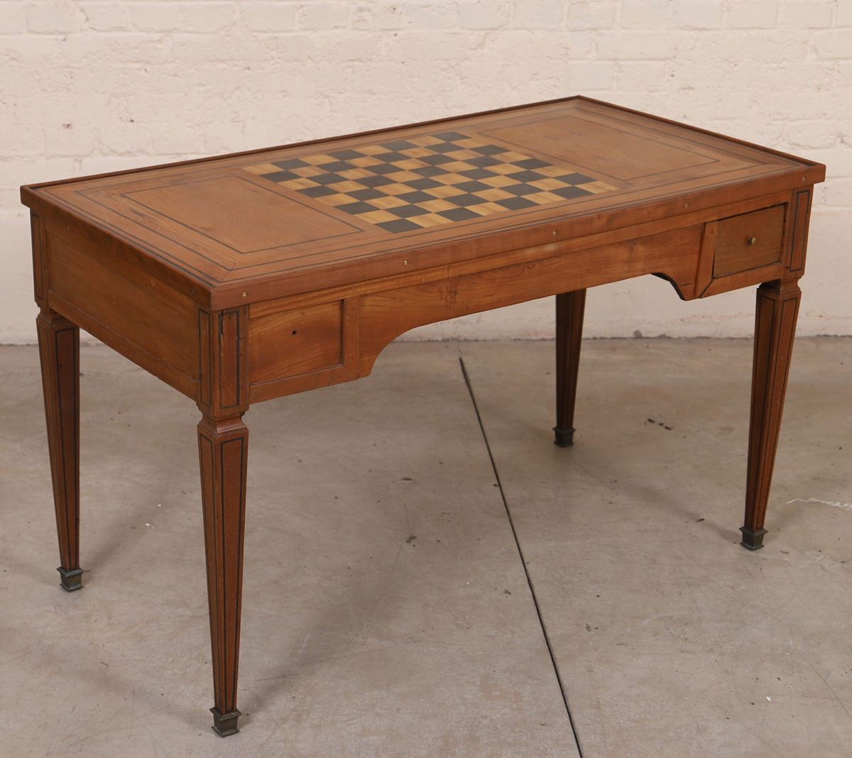 Game table called tric-trac - Directoire