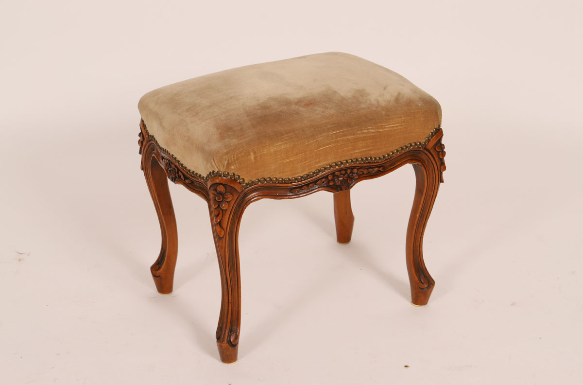 Tabouret de style Louis XV 