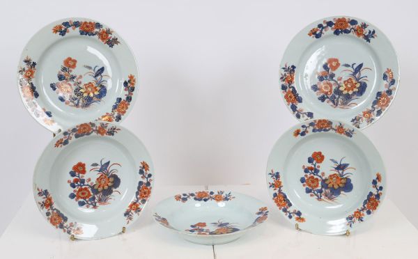 Set of five Imari plates