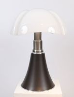 Lampe Pipistrello de Gae Aulenti par Martinelli Luce