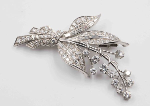 Floral brooch