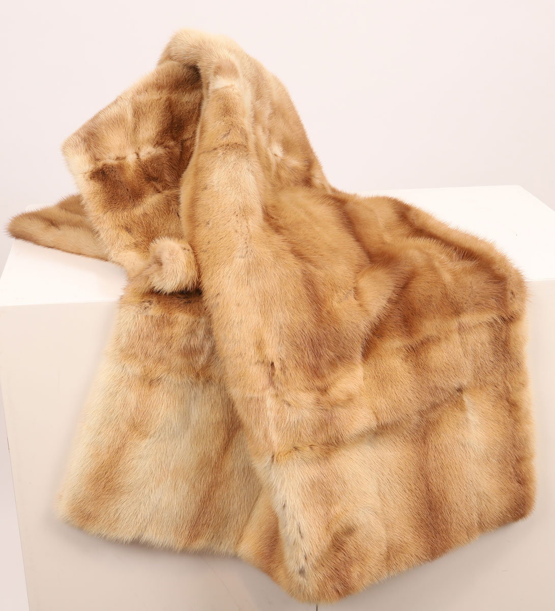 Decorative cover in beige mink