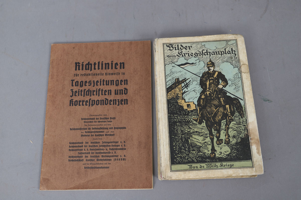 LOT de 2 LIVRES MILITAIRES en Allemand