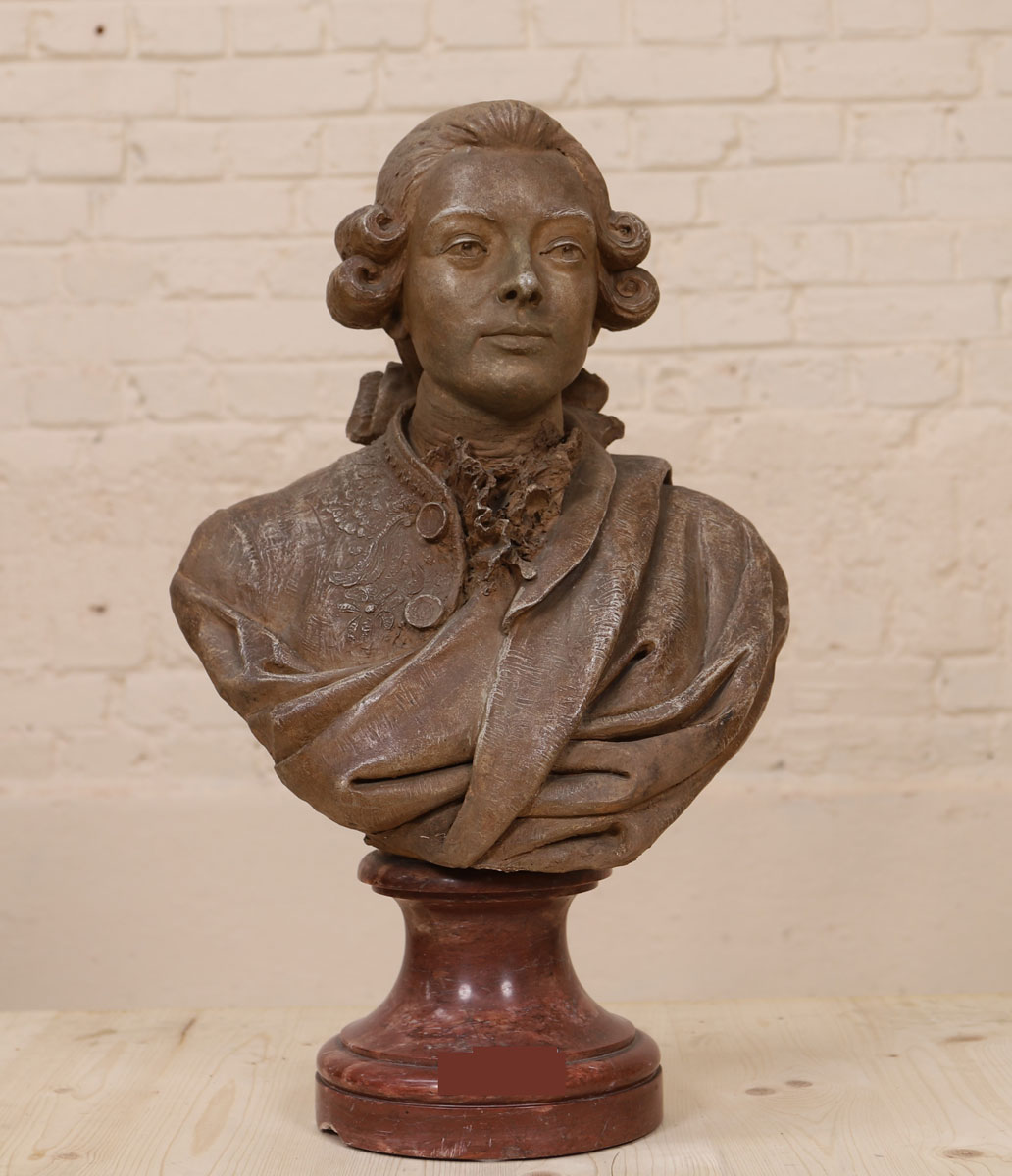 18th century bust of a gentleman