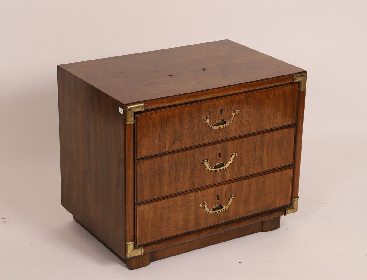 Petite commode de marine